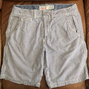 American outfitters blue and white stripped shorts